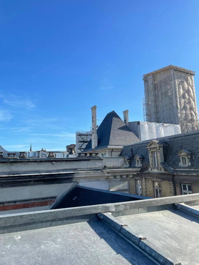 Au Coeur De La Ville De Reims Exterior photo