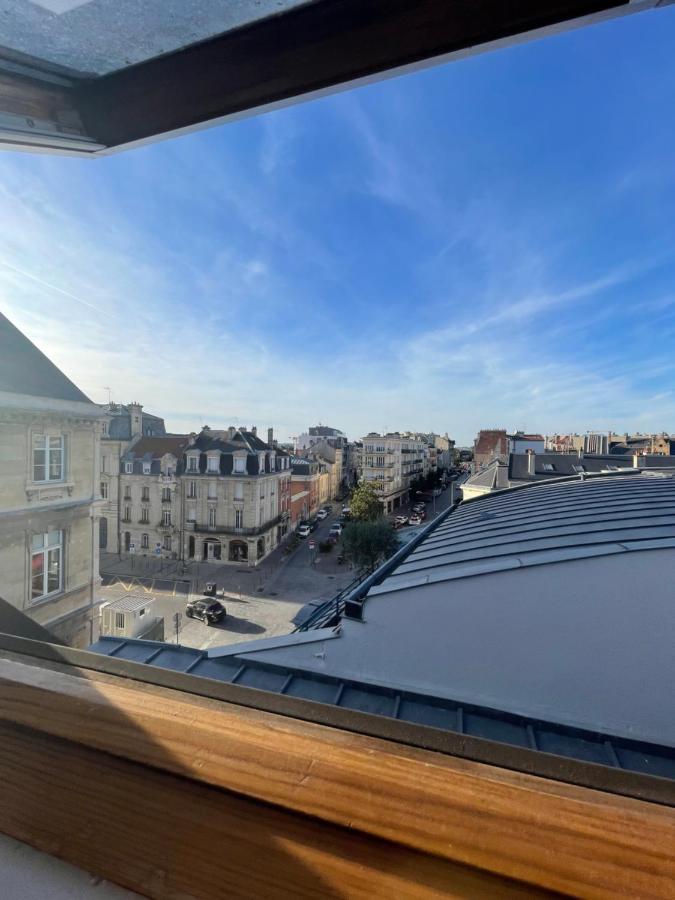 Au Coeur De La Ville De Reims Exterior photo